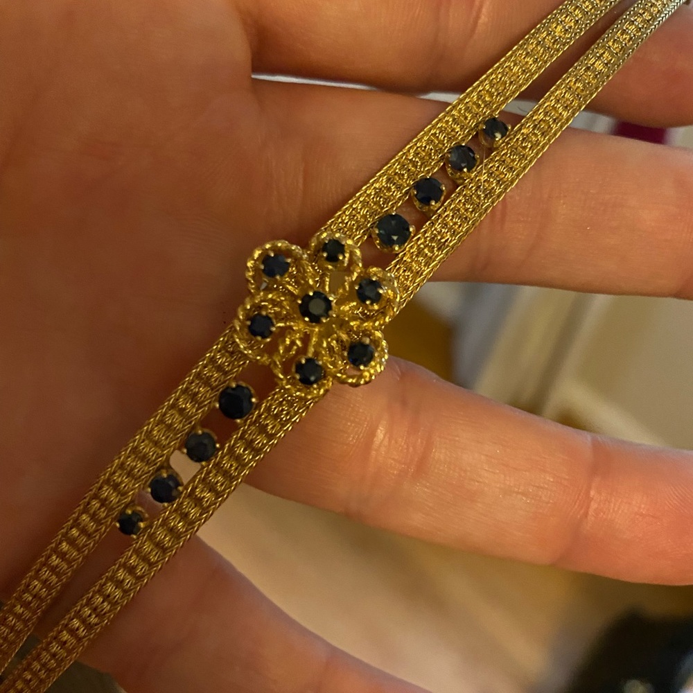 Gold and sapphire bracelet